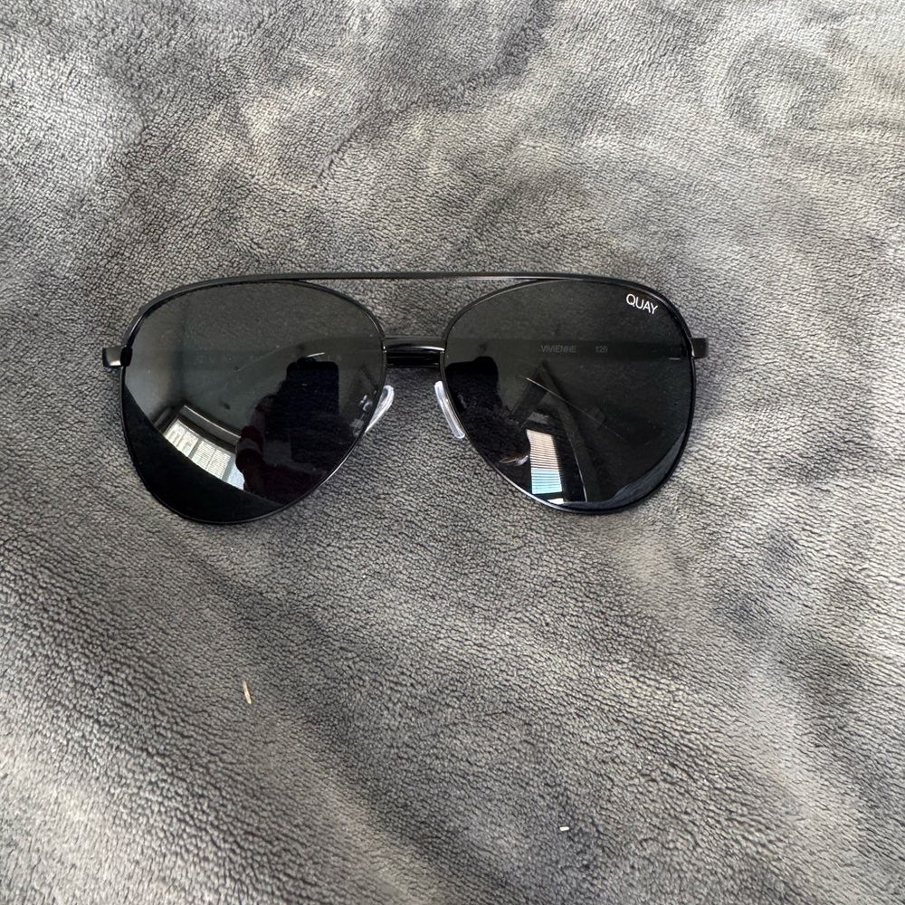 Quay Australia Black Aviator Sunglasses